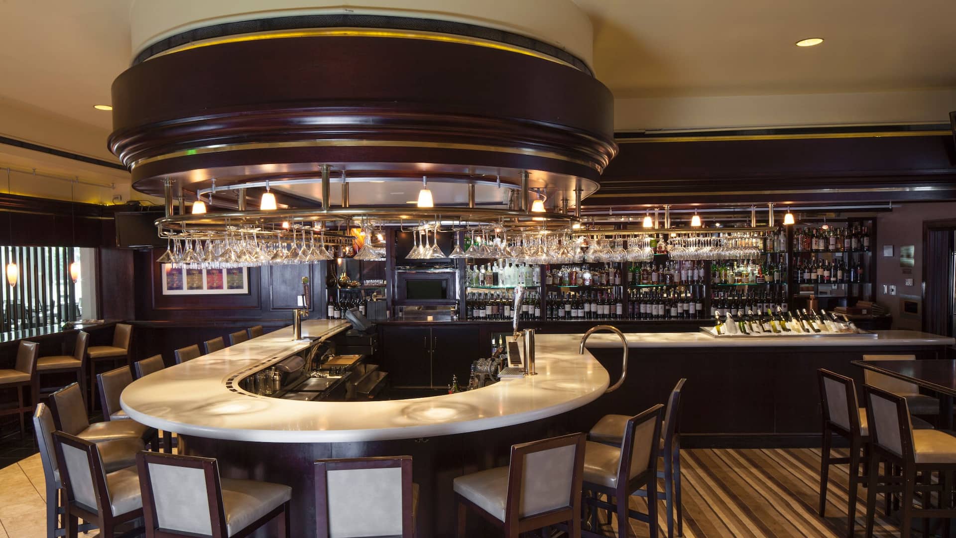 Hyatt Regency Sacramento Dawsons Steakhouse Bar