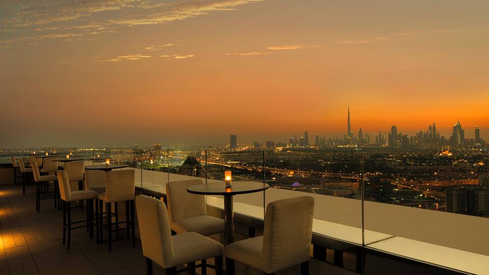 DXBHC_P117 Hue