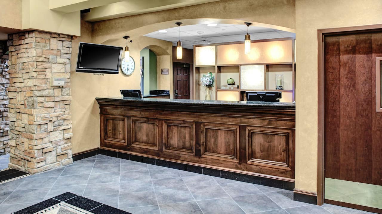 Branchburg hotel lobby and reception desk at Hyatt House Branchburg