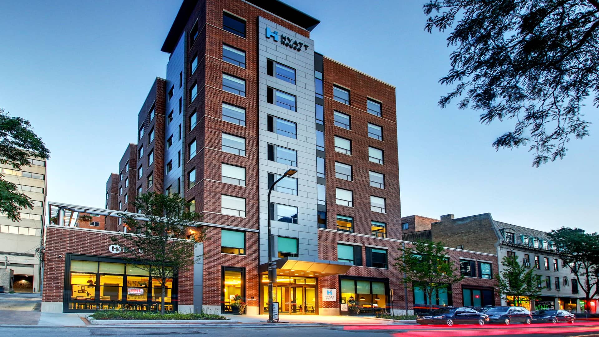 Hyatt House Chicago/Evanston Exterior Twilight