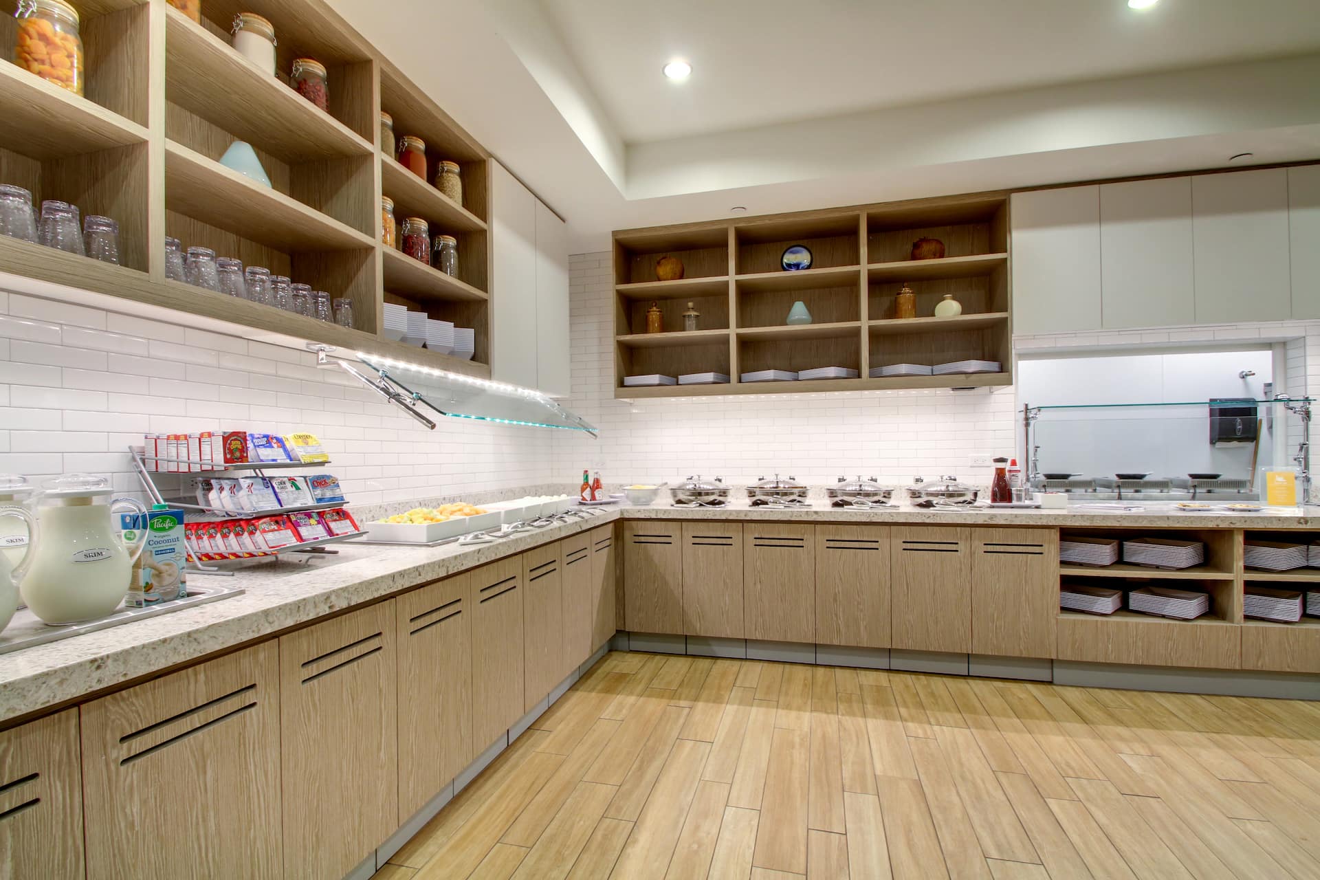 Hyatt House Chicago/Evanston Breakfast Layout