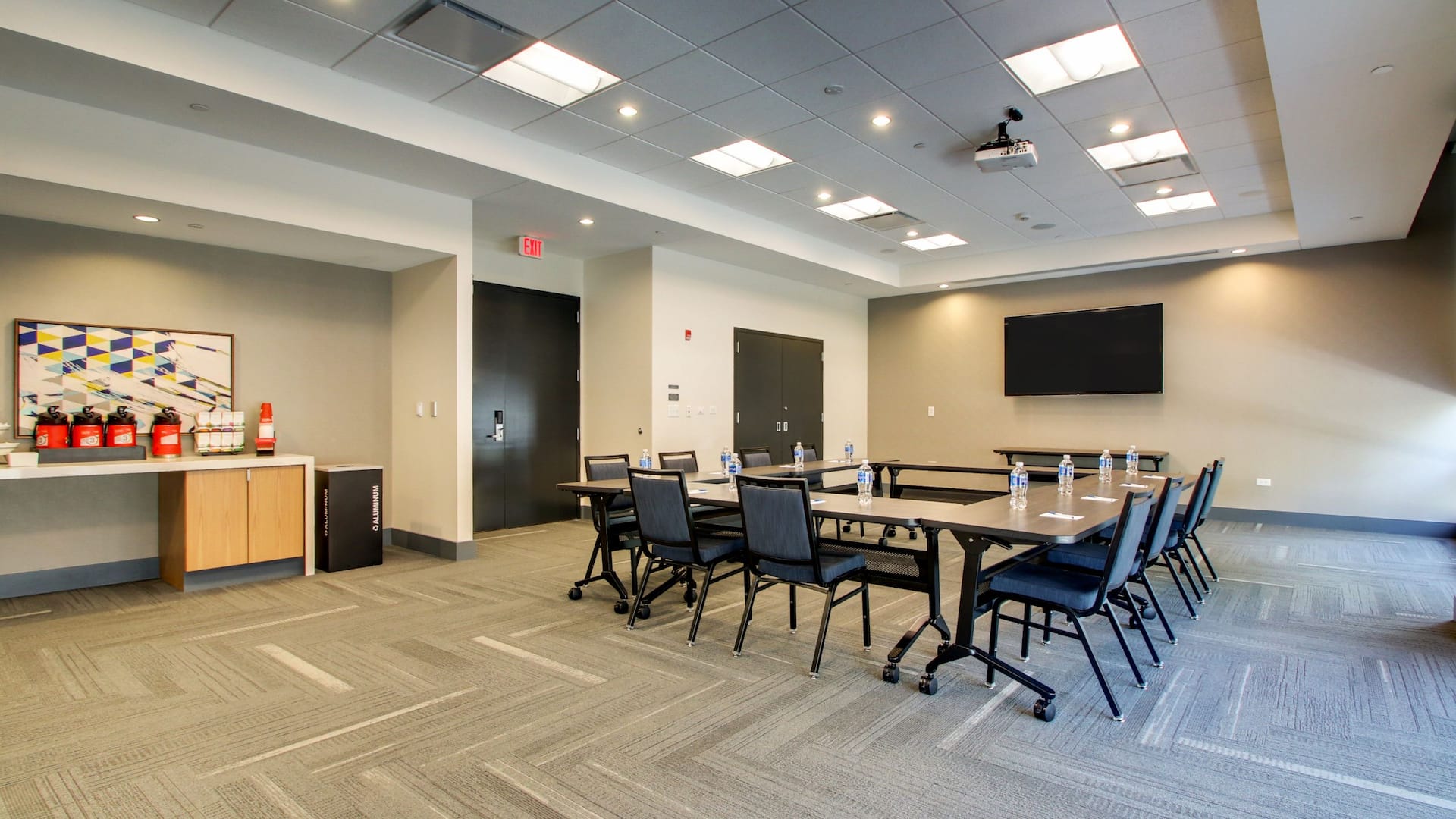 2 of 4 Hyatt House Chicago/Evanston Meeting Space