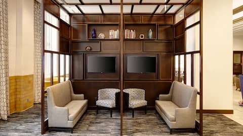 Hotel Photos | Hyatt Place St. Paul/Downtown