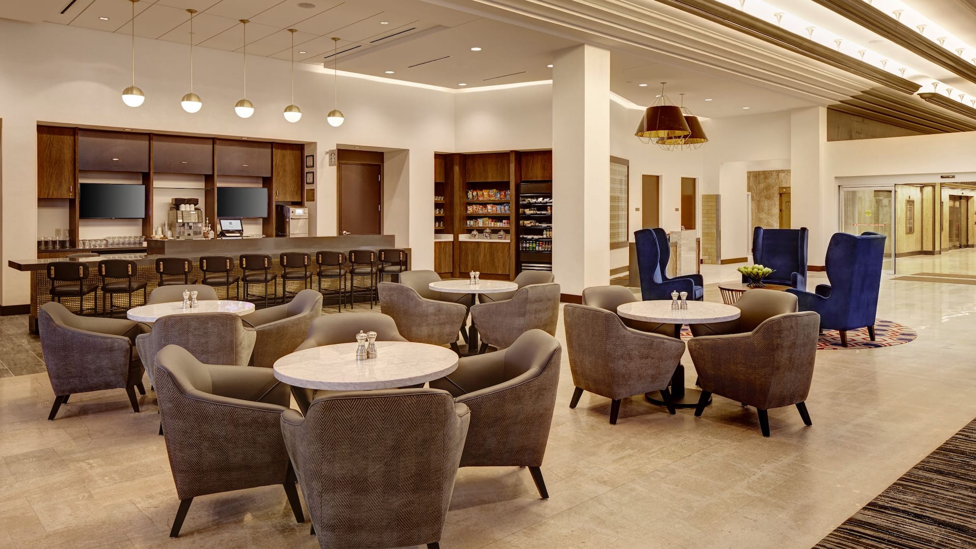 Hyatt Place St. Paul/Downtown Lobby