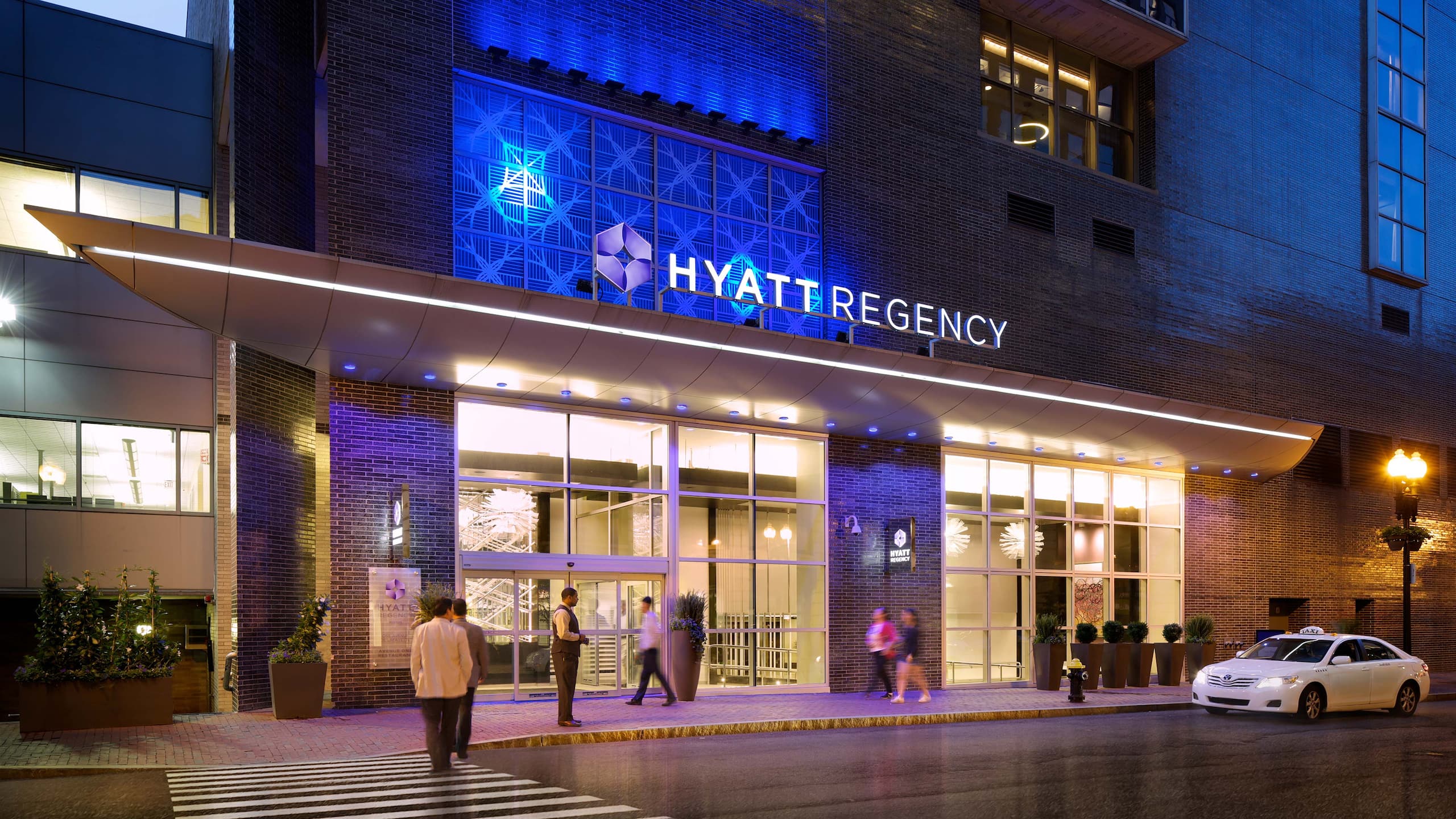 Hyatt Regency Boston Front Entrance