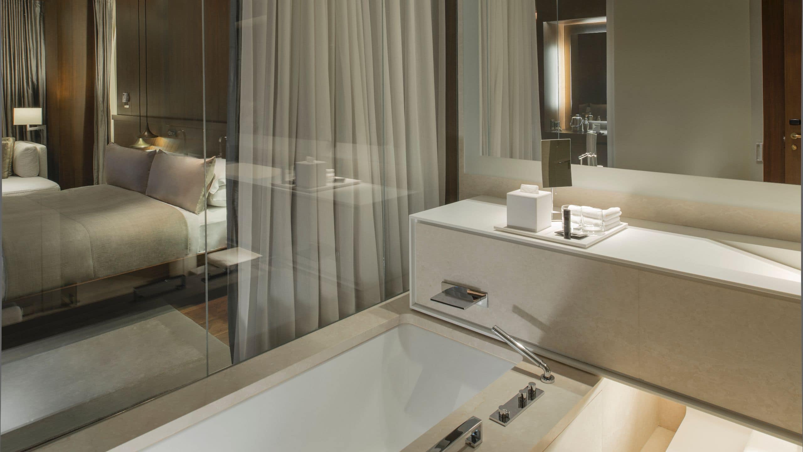 1 de 2 Hyatt Centric Levent Istanbul Deluxe Room