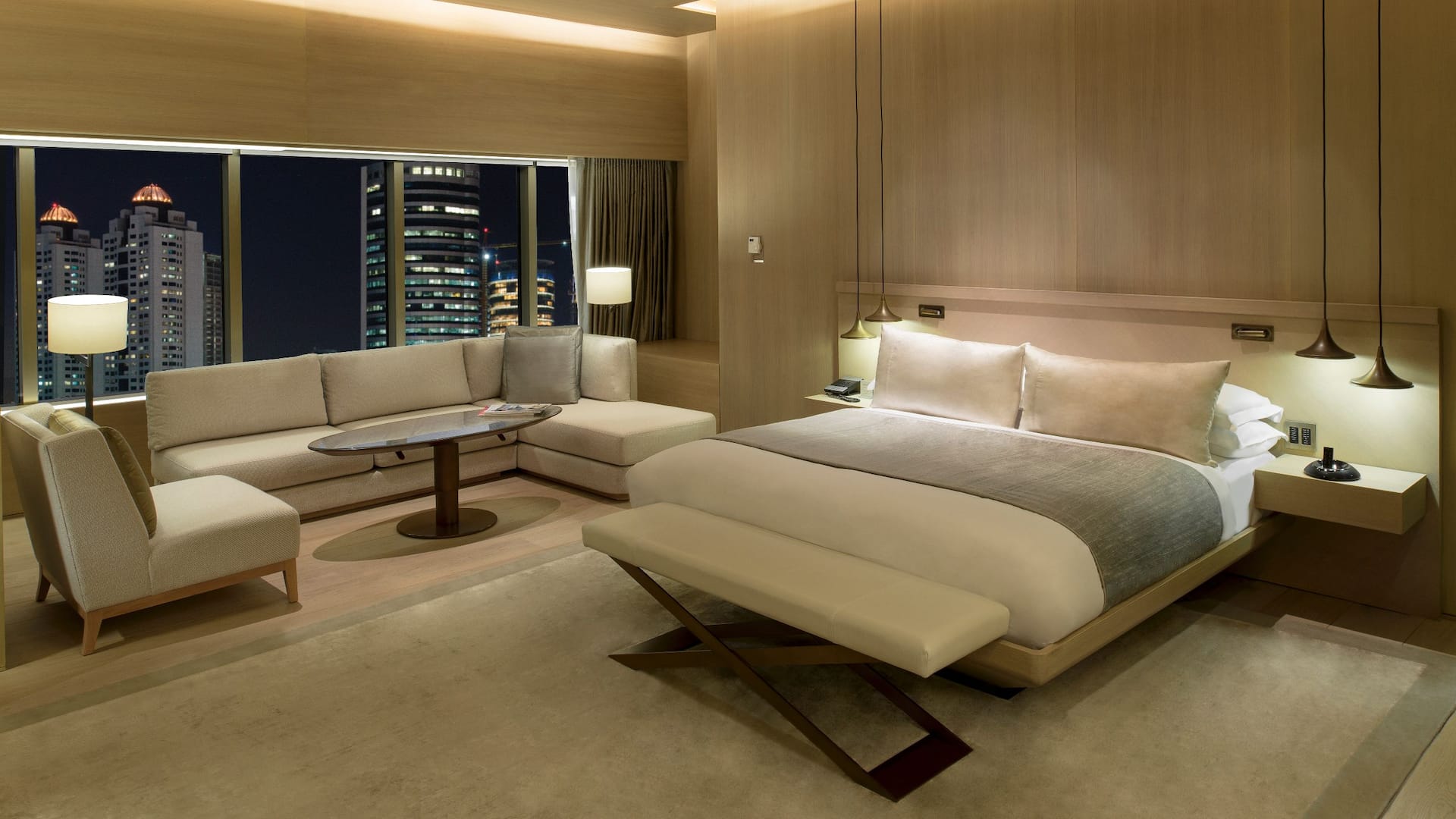 2 / 7 Hyatt Centric Levent Istanbul Suite King Bedroom