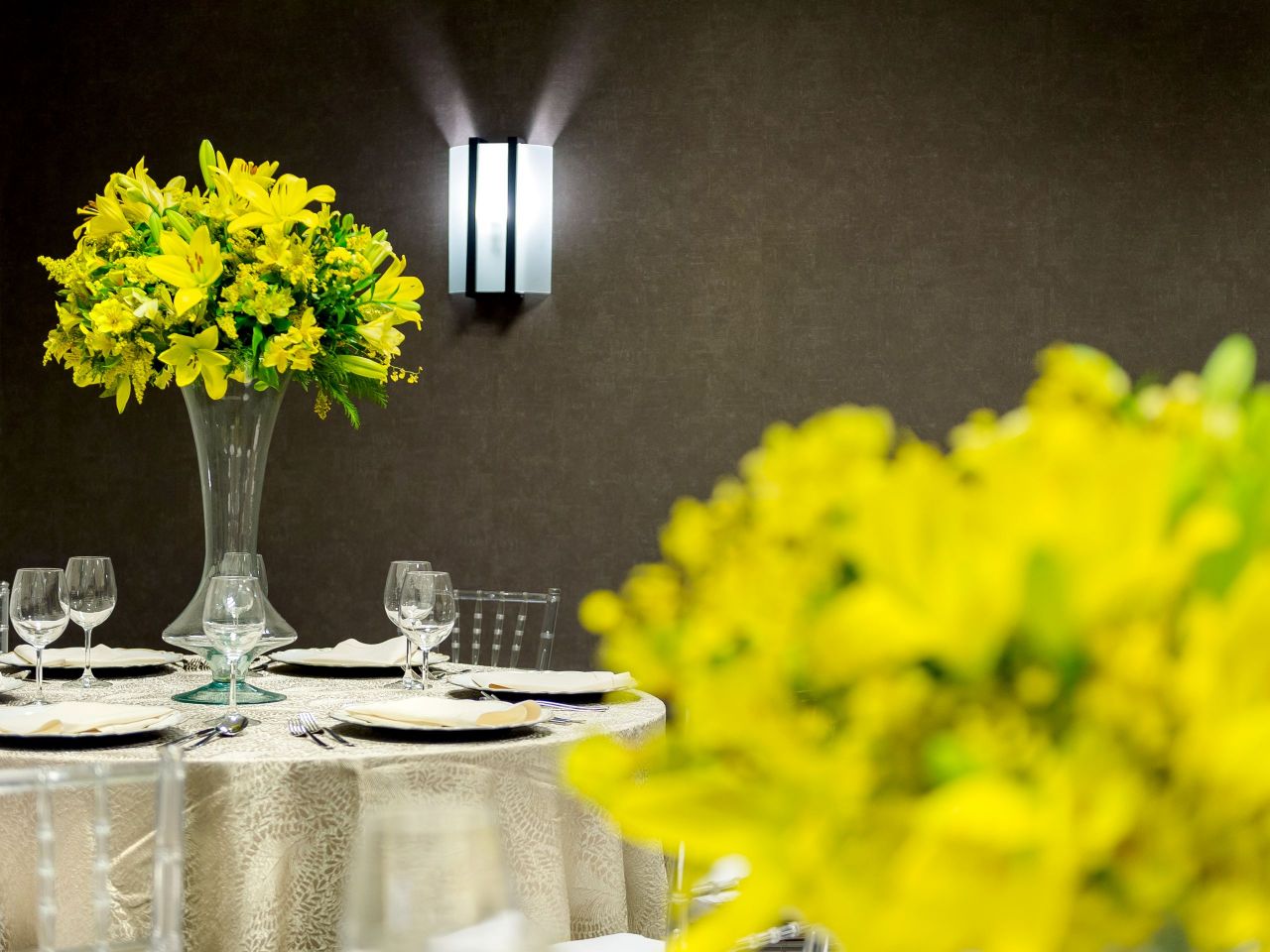 Special events table arrangements