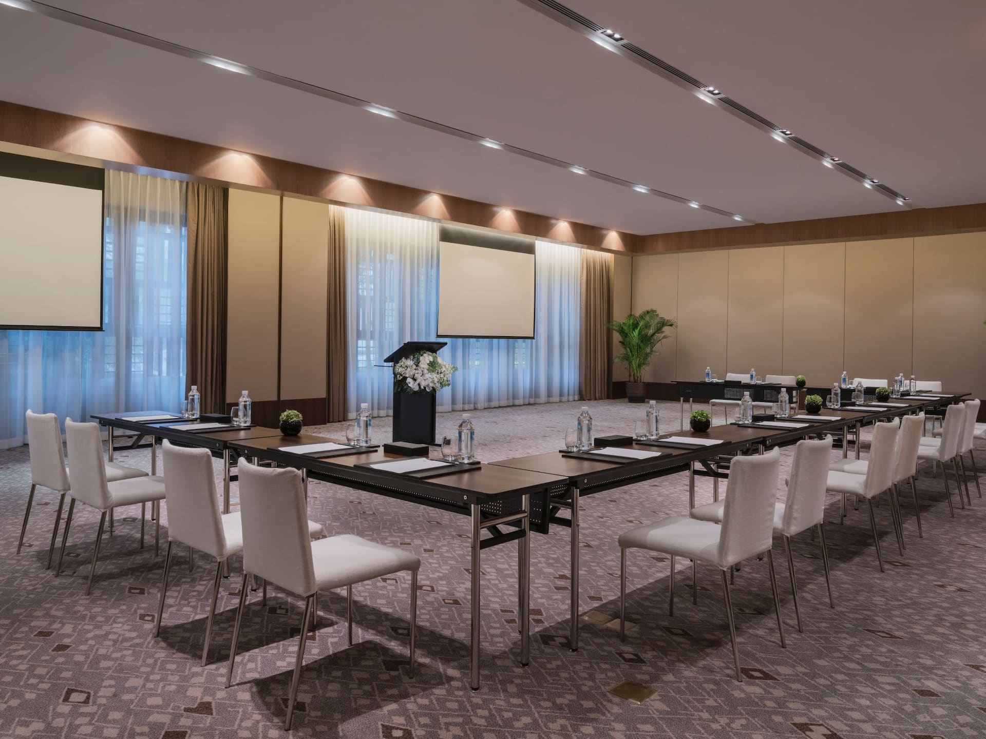 Hyatt Regency Xi'an U Shape Meeting Setup