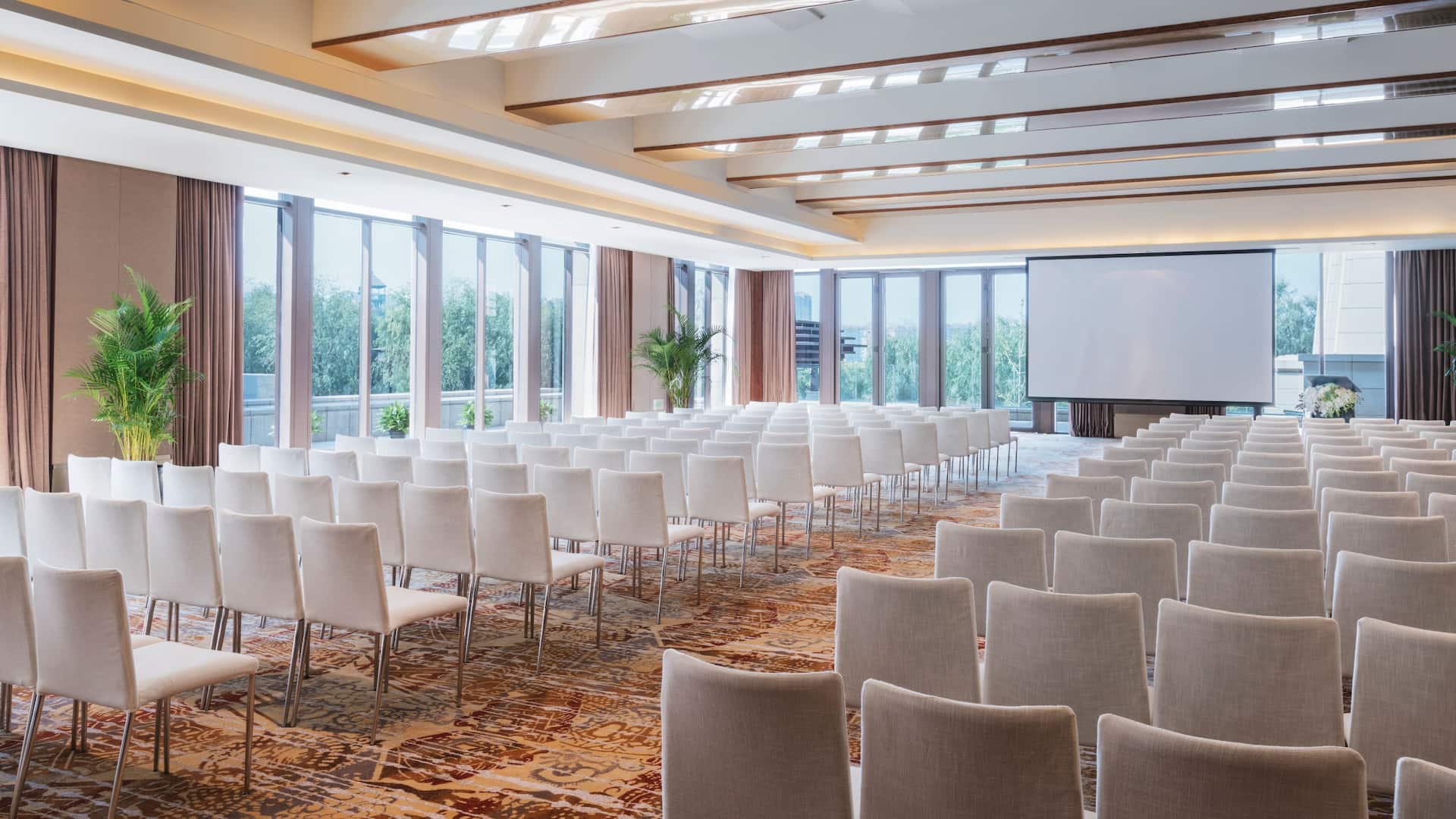 第 1，共 1 Hyatt Regency Xi'an Regency Salon Theater Setup