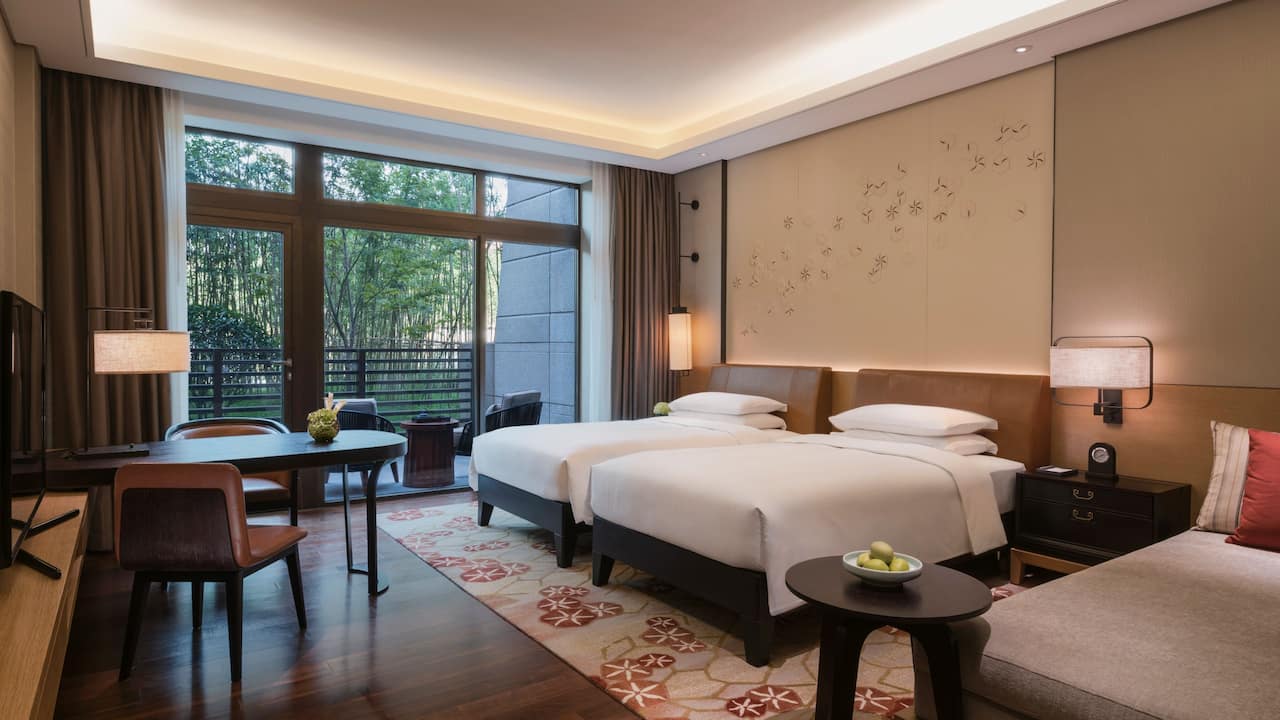 Guest Room Garden View Twin Beds