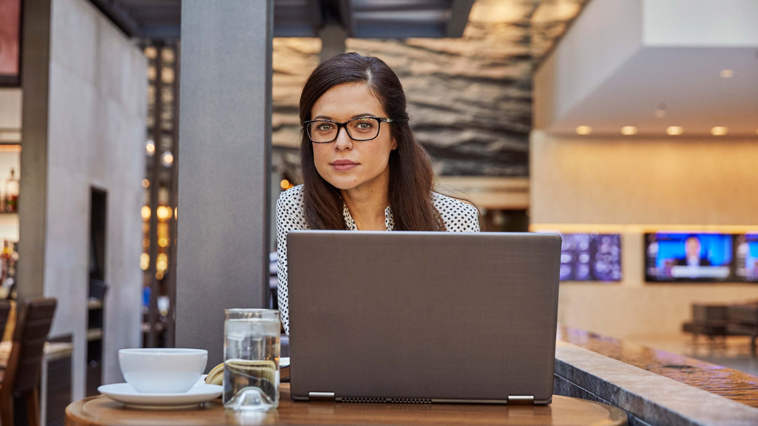 GlobalWorld of Hyatt Lifestyle Business Woman Laptop