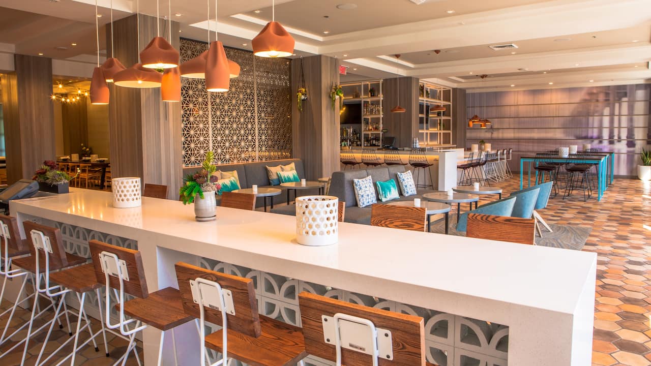 Hotel Restaurant Hyatt Regency La Jolla at Aventine