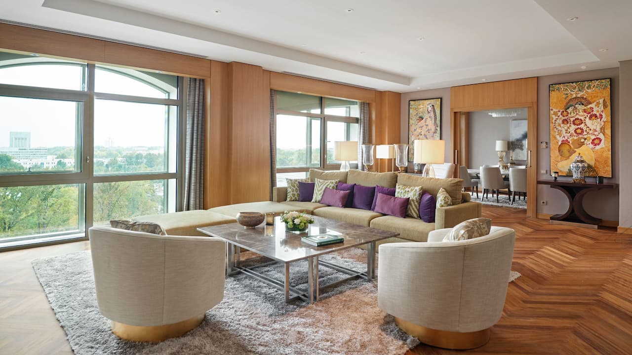 Presidential Suite Living Room 