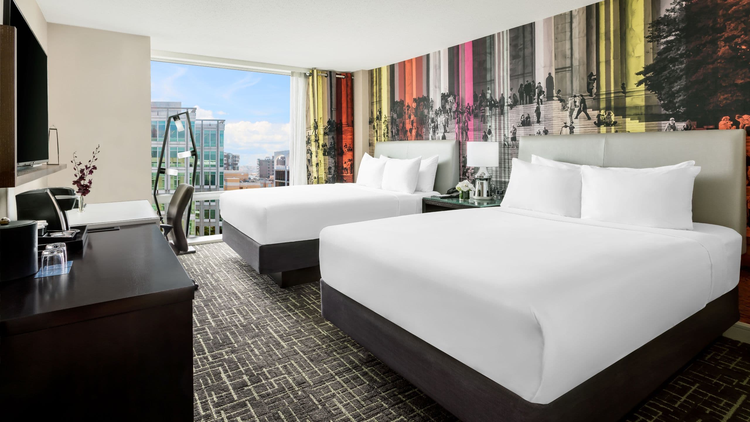 Hotel Rooms Near US Marine Corps War Memorial | Hyatt Centric Arlington