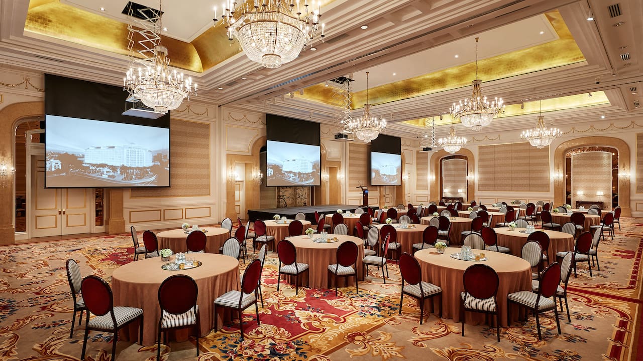 Ballroom cabaret