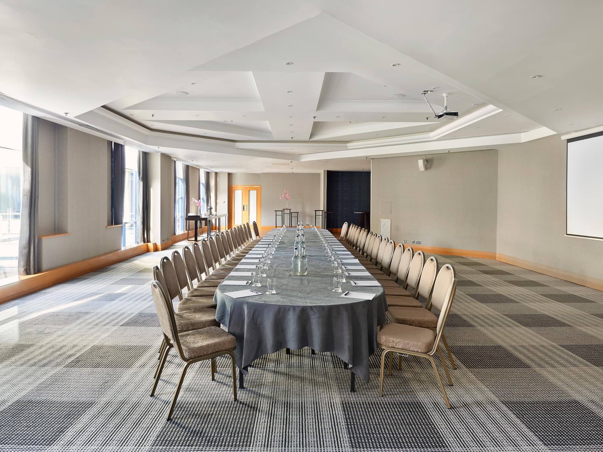 Hyatt Regency Birmingham Sonata Boardroom Setup