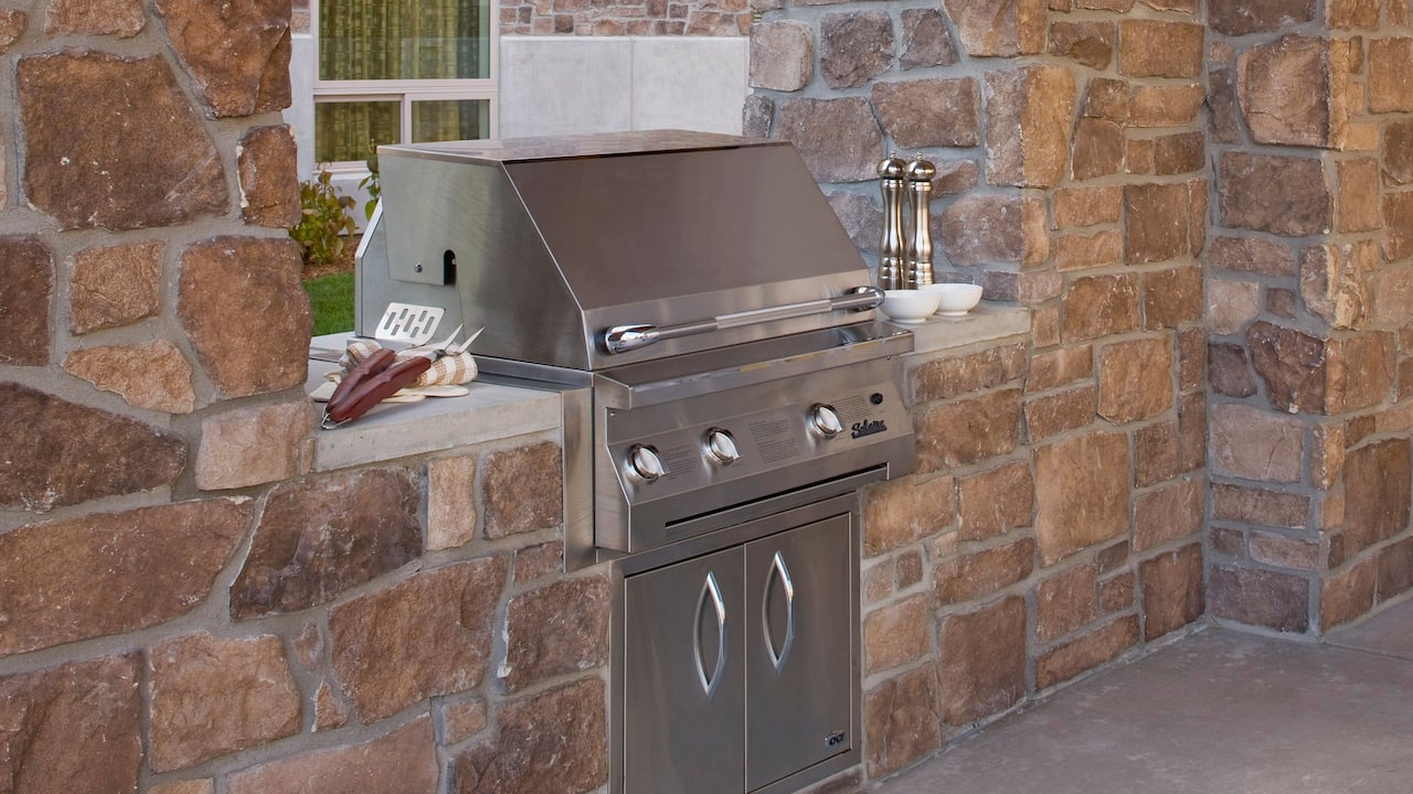 Sandy, UT Hotel with Outdoor Grill  – Hyatt House Salt Lake City/Sandy