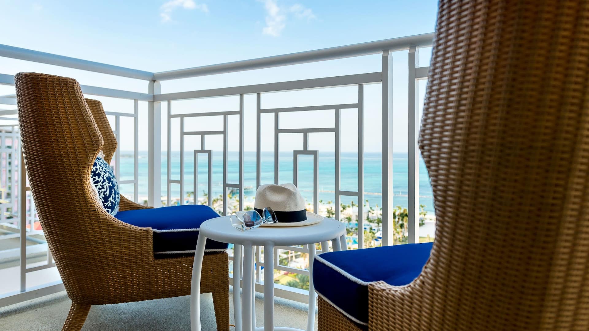 4/4 Ocean View Balcony
