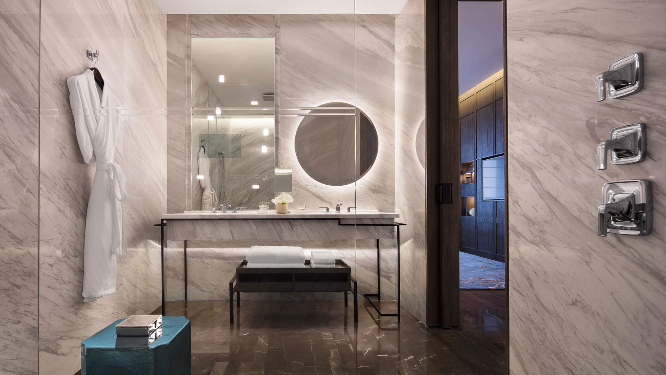 2 of 2 Park Room Bathroom