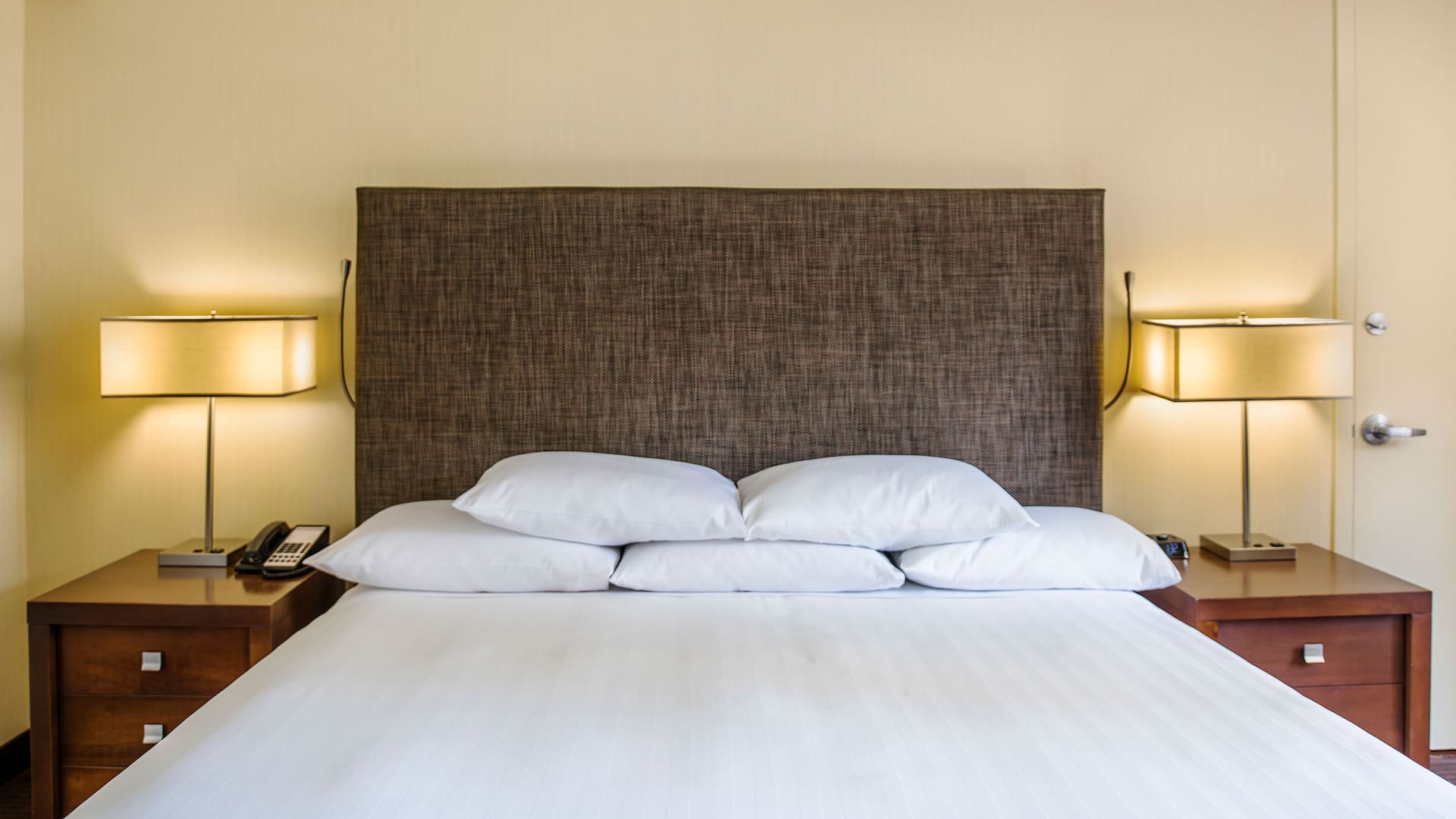 第 1，共 4 King Bed
