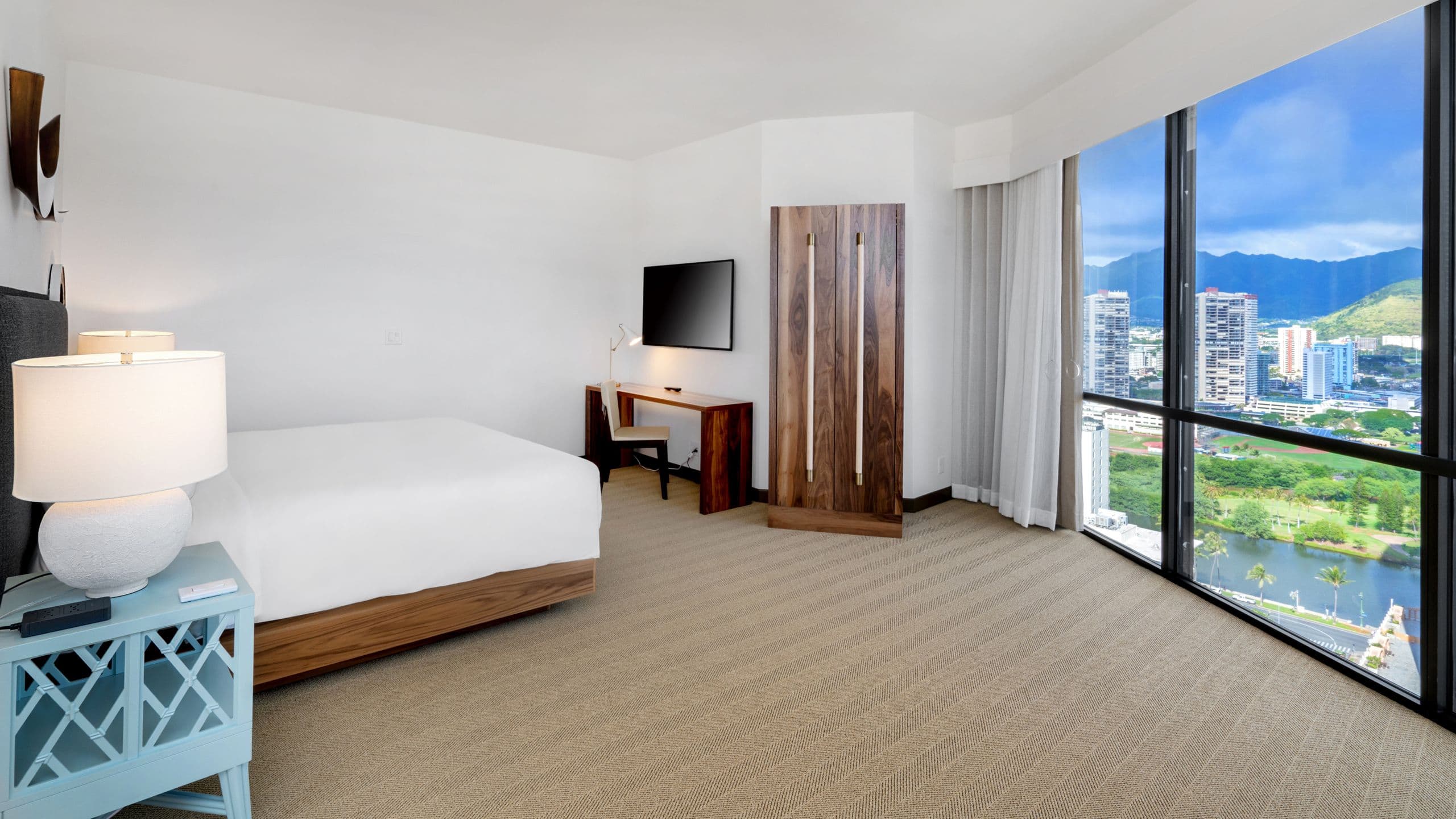 Hyatt Centric Waikiki Beach King Diamond Head View