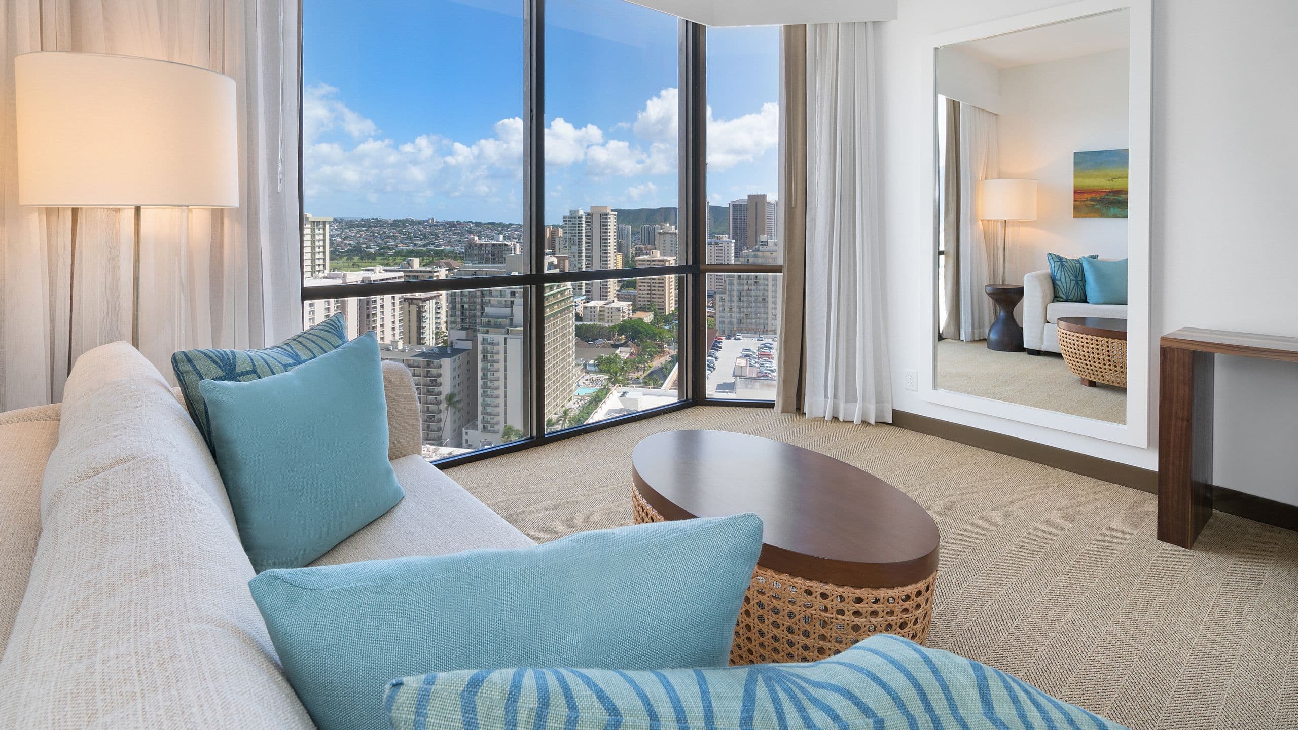 Hyatt Centric Waikiki Beach Deluxe King Diamond Head