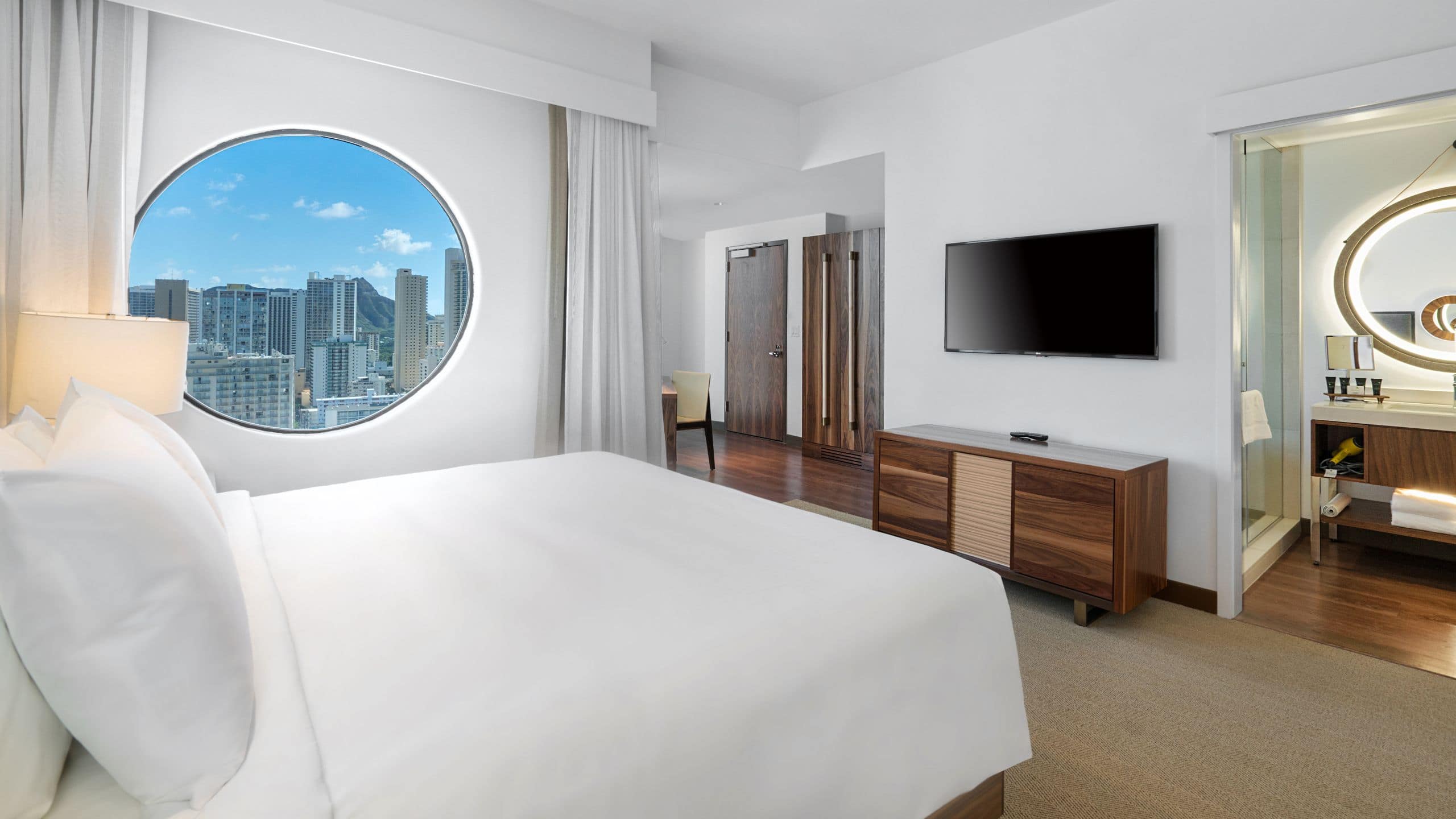 Hyatt Centric Waikiki Beach King Diamond Head View