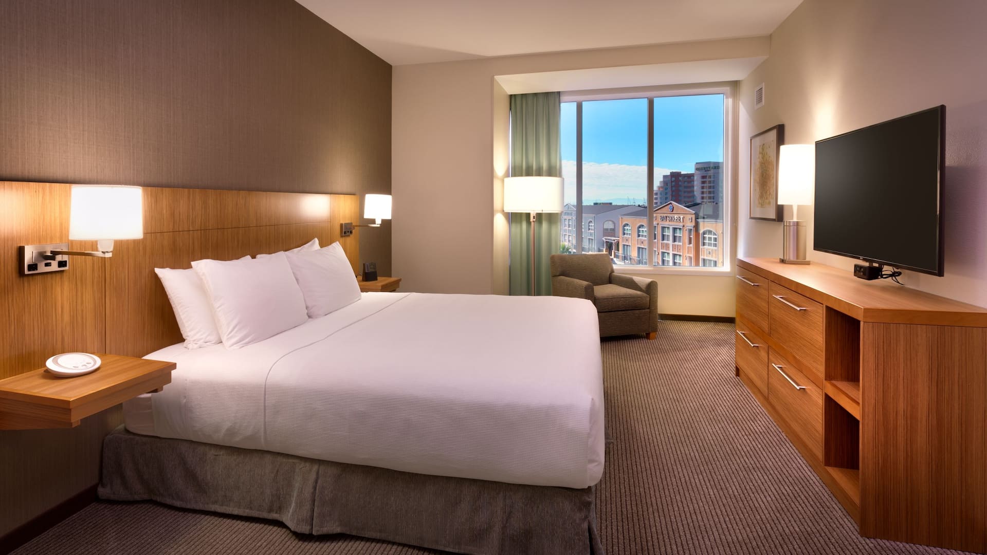 Suite Bedroom
