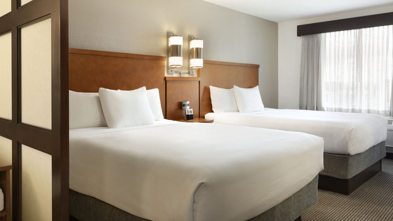 Spacious Guest Rooms Near Portland Airport Hyatt Place Two Queen Beds With Sofa Bed