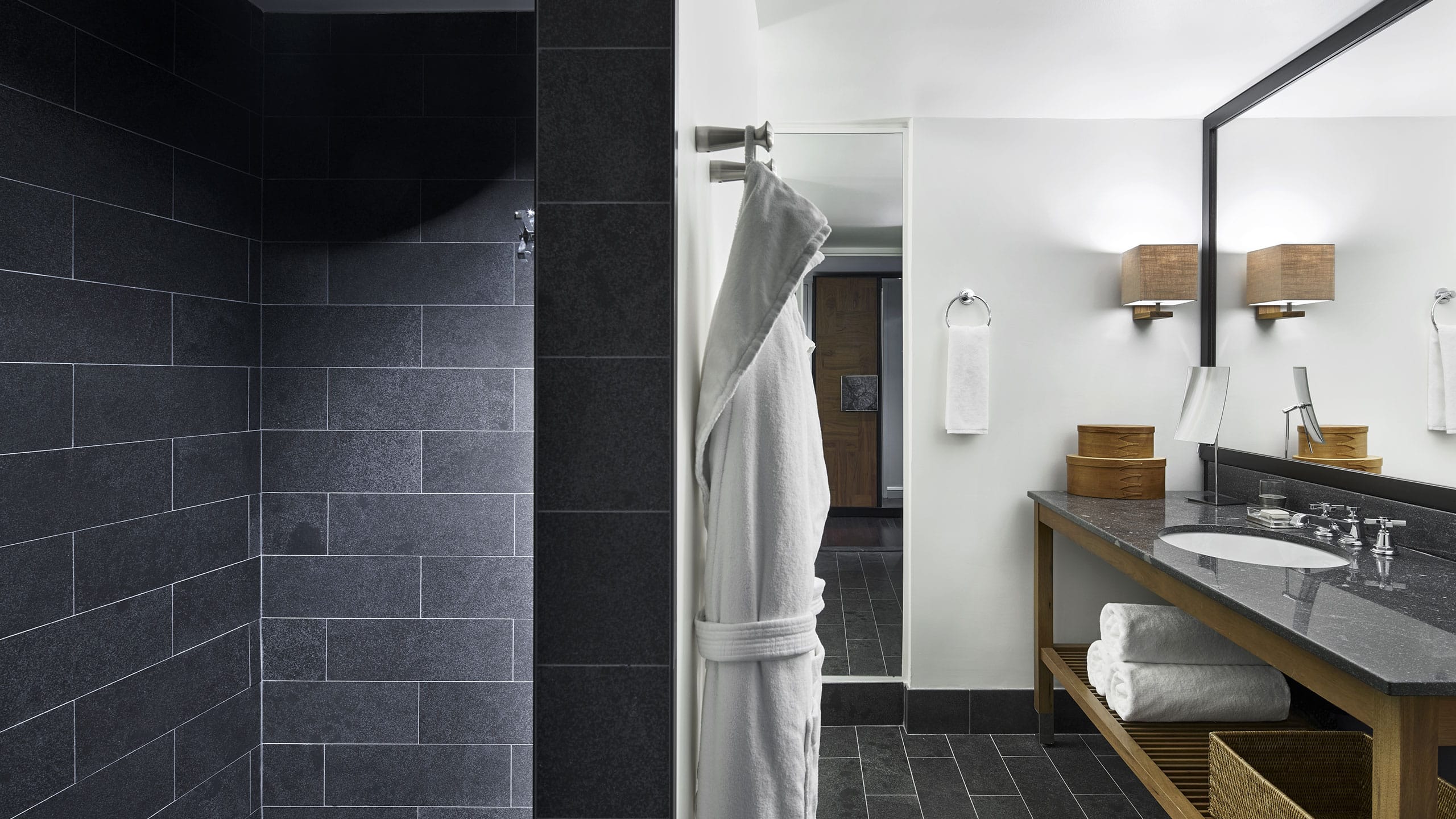 3/5 Park Hyatt Washington D.C. Park Deluxe King Spa Bathroom