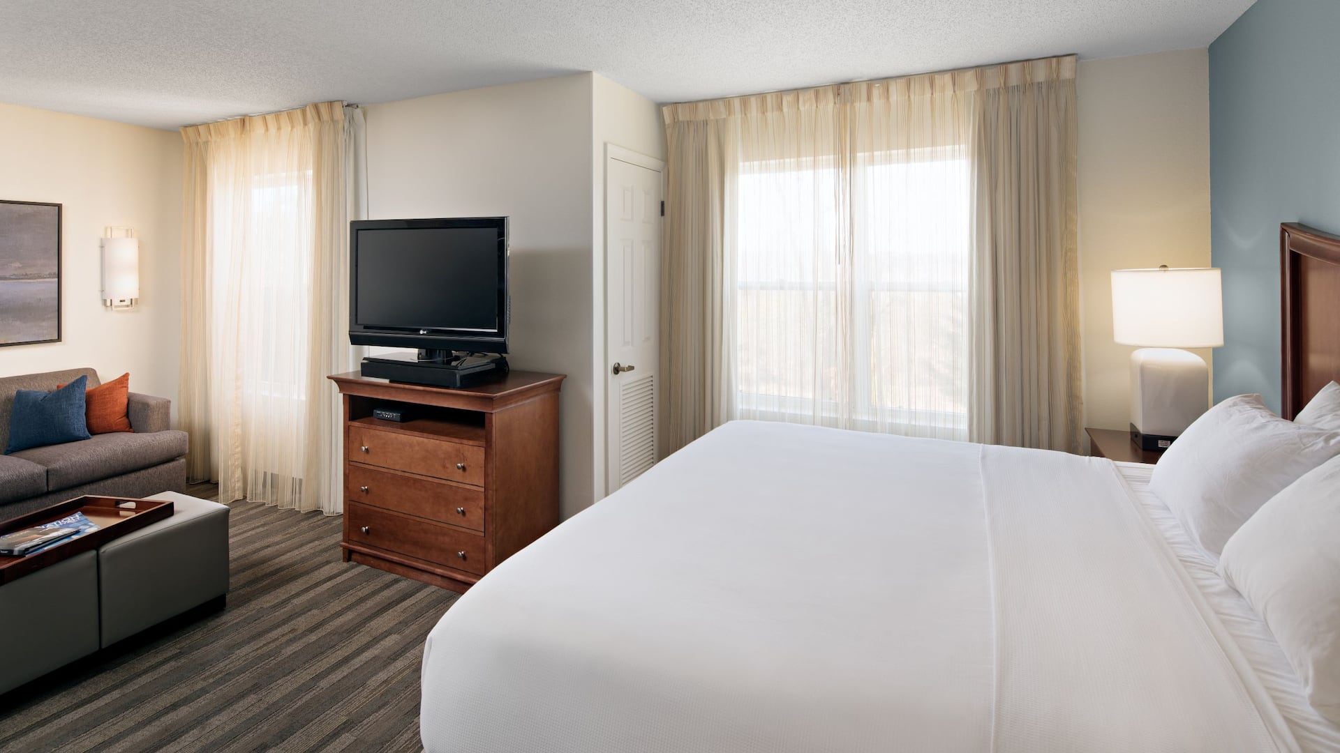 第 2，共 9 Hyatt House Herndon/Reston Studio Suite Bed