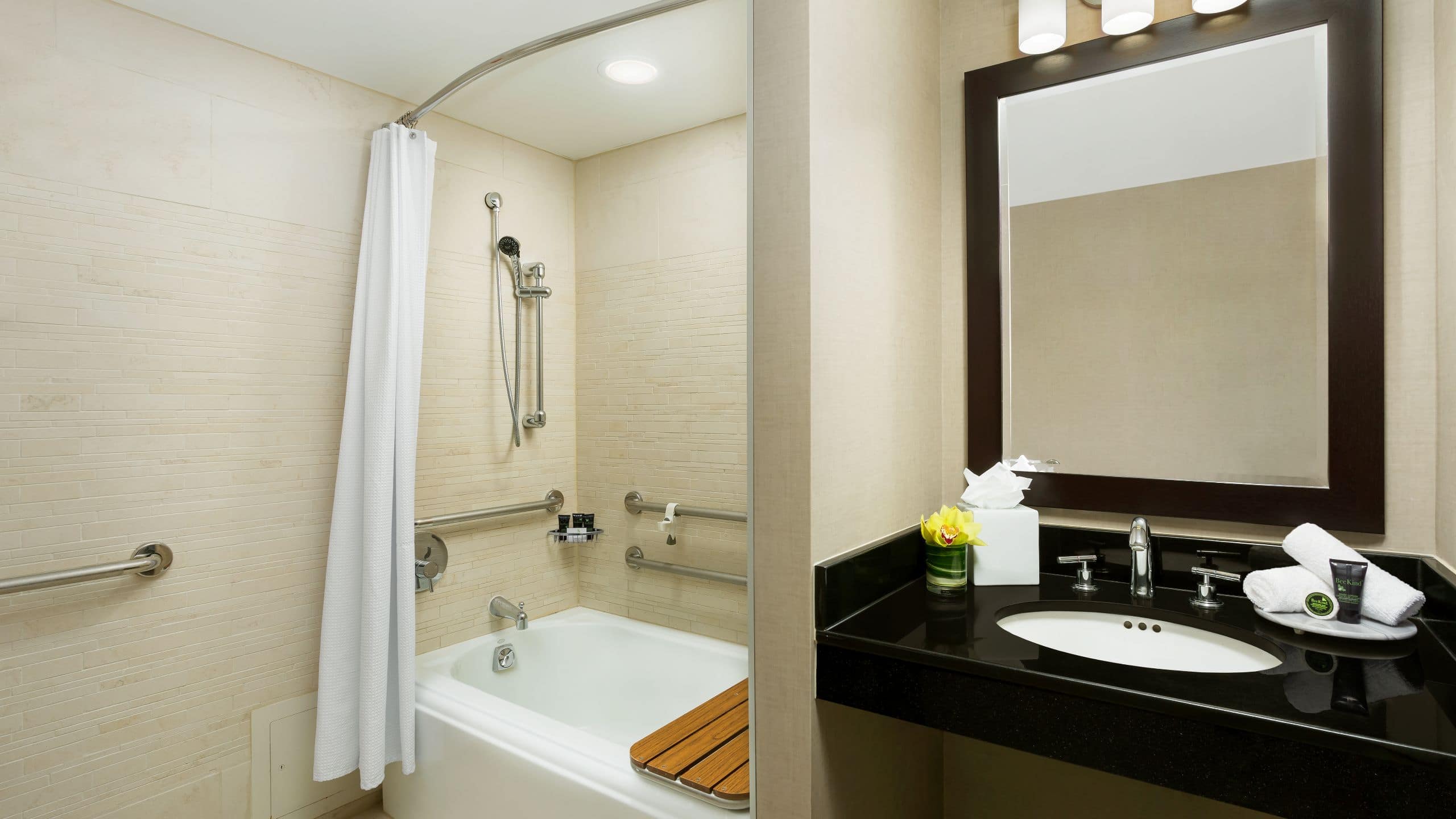 3 of 6 Hyatt Centric Arlington Guestroom ADA Tub