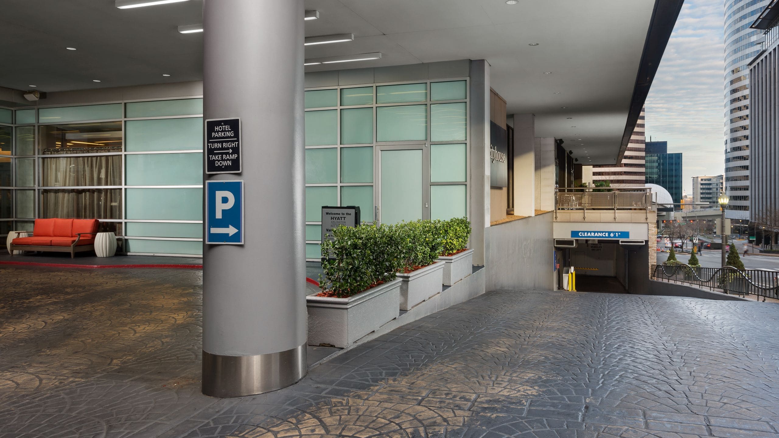 Hyatt Centric Arlington Parking