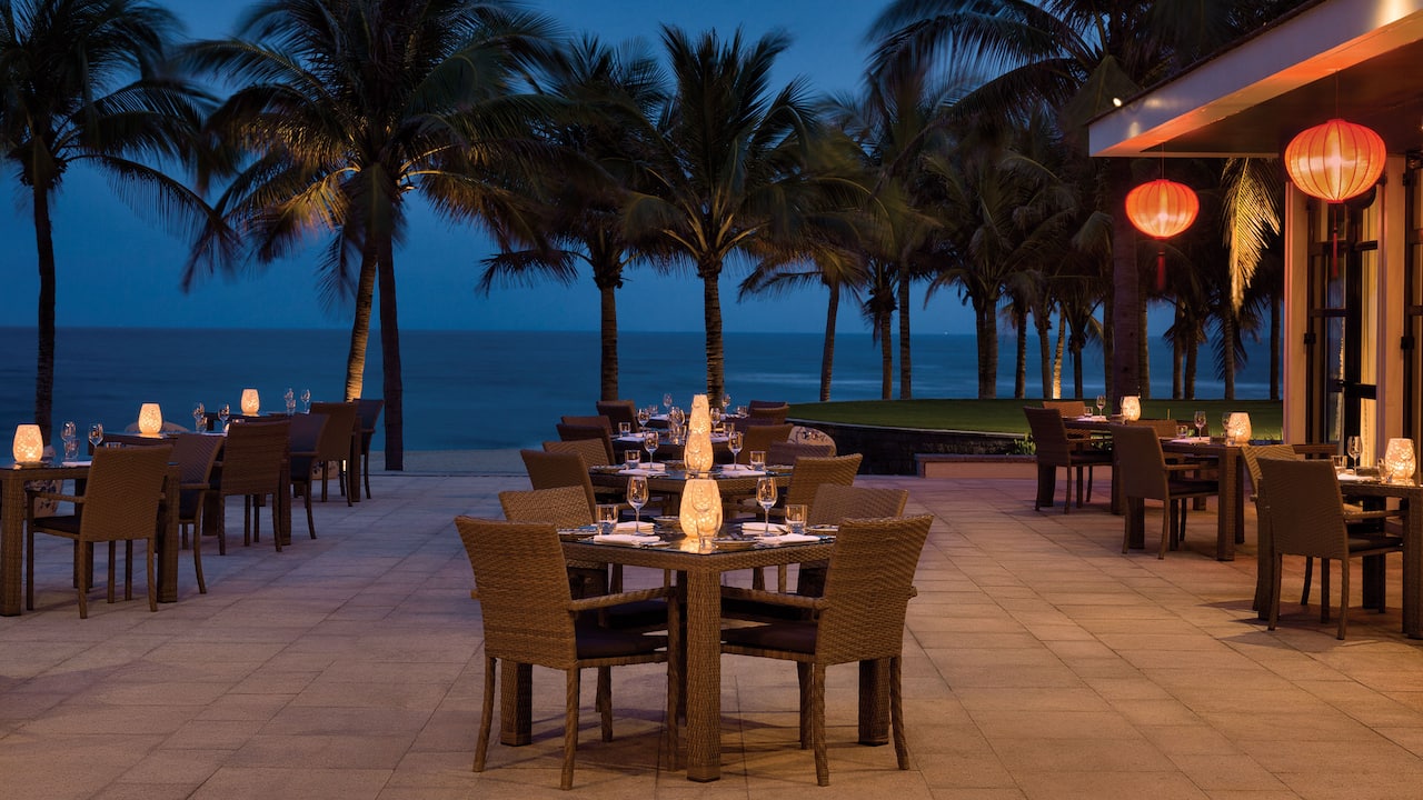Takes Full Advantage of the Restaurant's Beachfront Location, Hyatt Regency Danang