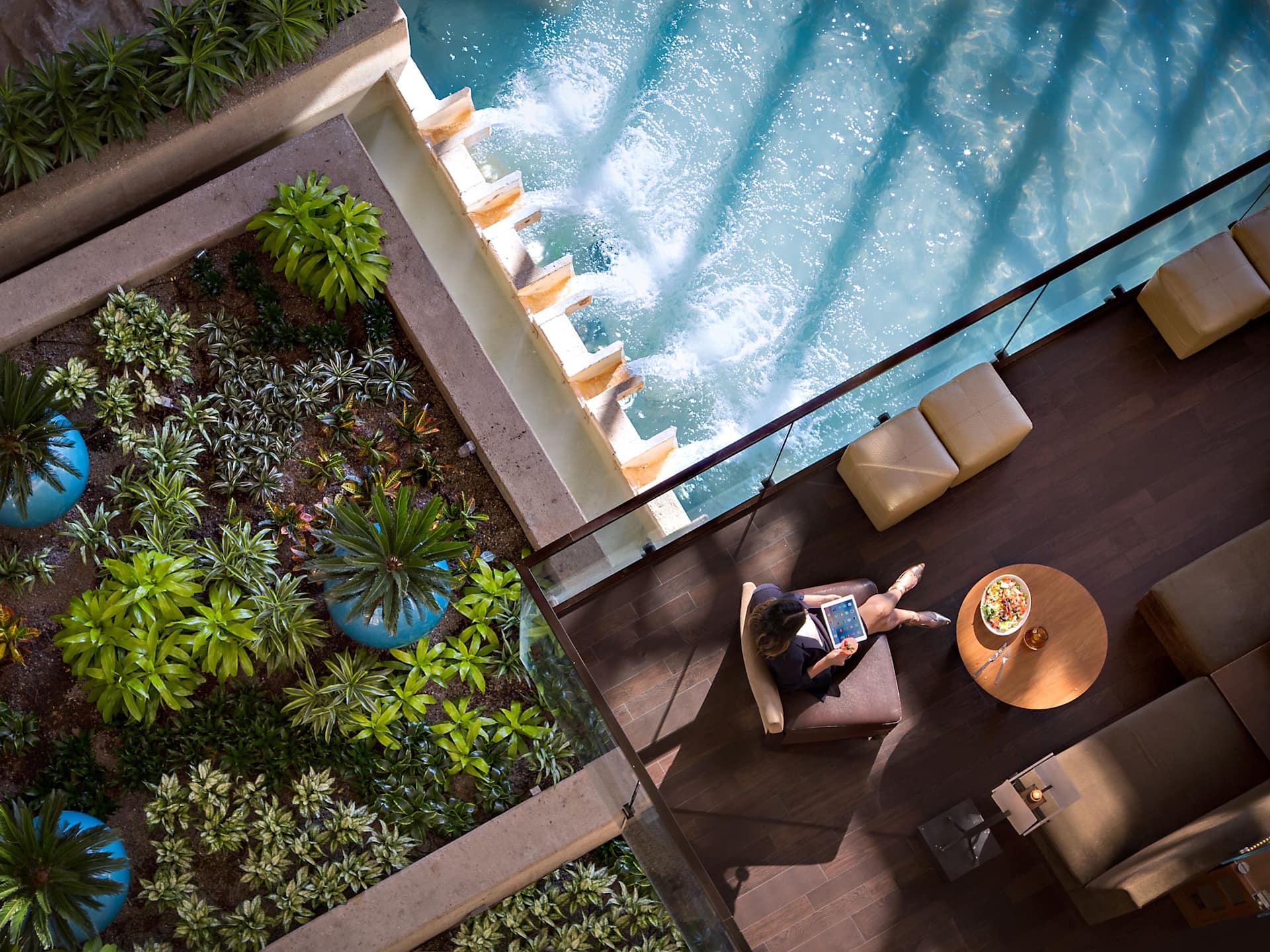 Hyatt Regency San Antonio Riverwalk Lifestyle Q Bar