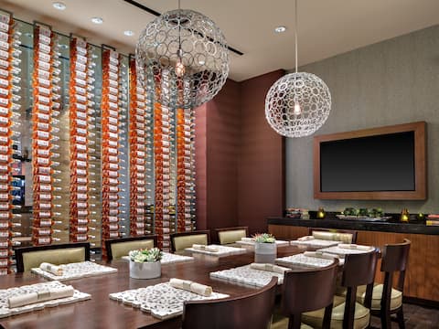 San Antonio Riverwalk Hotel | Hyatt Regency San Antonio Riverwalk