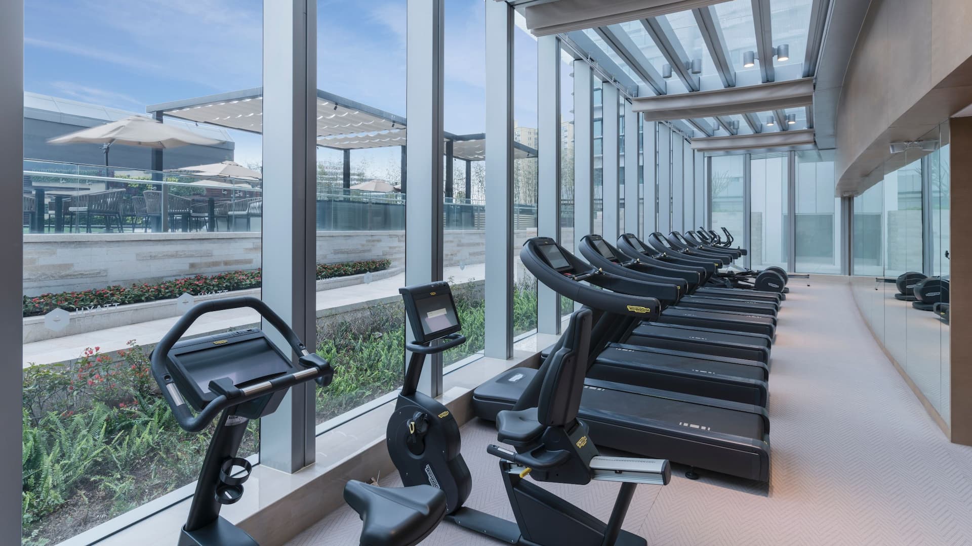 Hyatt Regency Xiamen Wuyuanwan Fitness Center