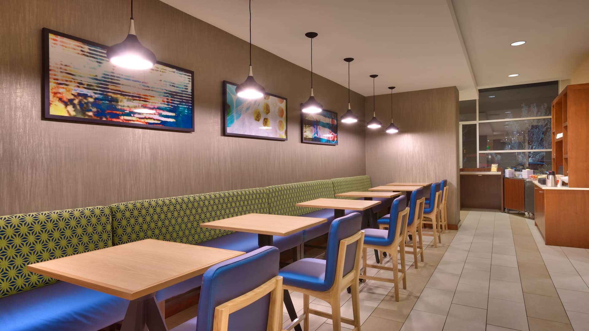 Hyatt House Salt Lake City/Sandy Breakfast Seating