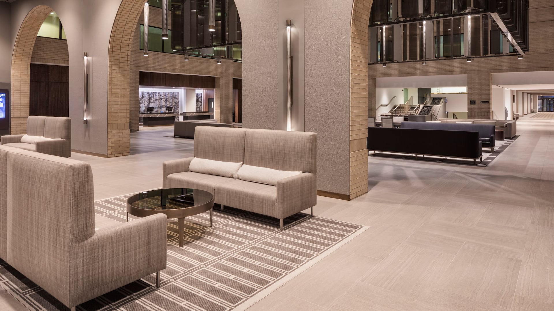 Hyatt Regency Schaumburg, Chicago Lobby Entrance
