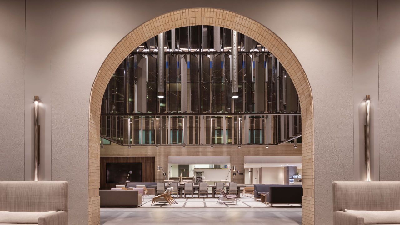 Schaumburg Hotel Hyatt Regency Chicago Lobby Entrance