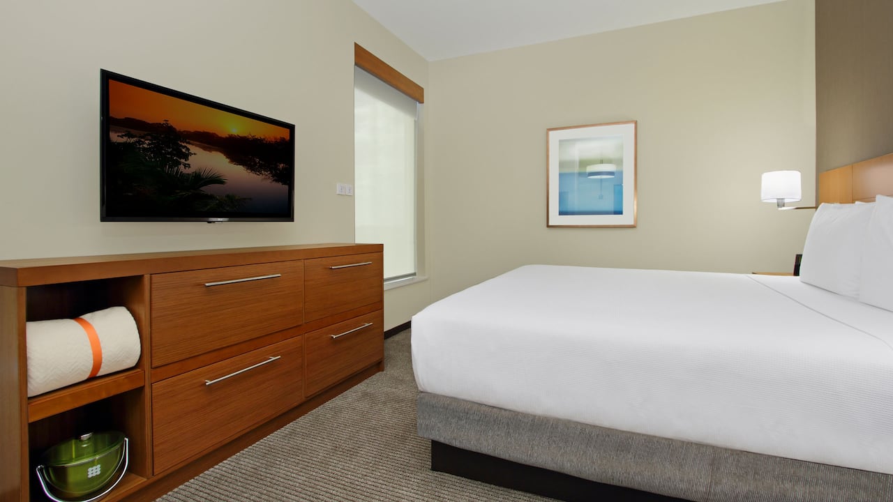 king bed