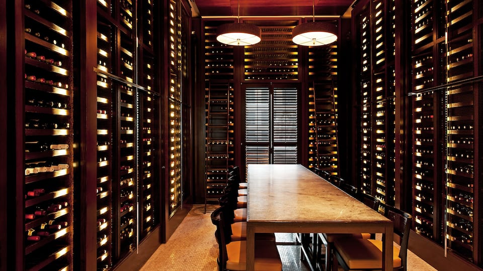 CHIPH_P137 Nomi Wine Room