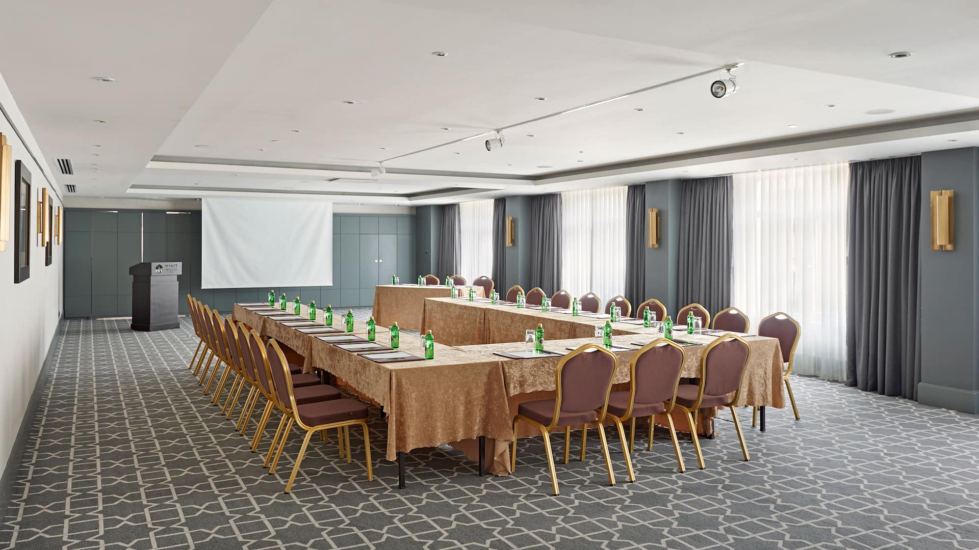 1 из 1 Baku Room