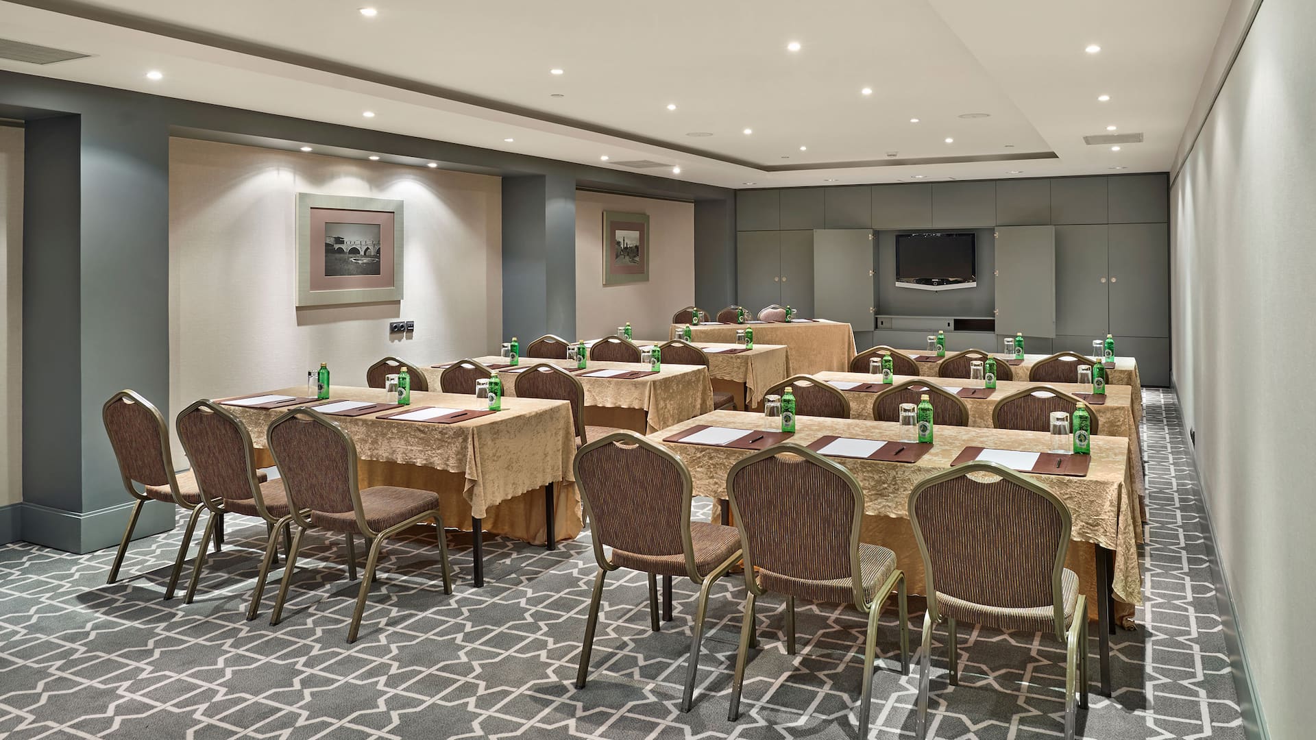 Hyatt Regency Baku Ordubad Room