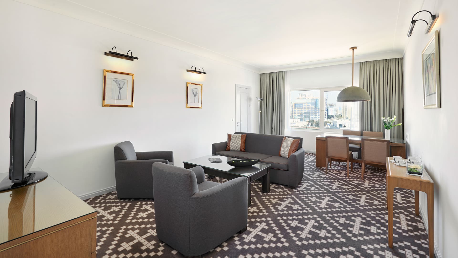Regency Suite King Living Room