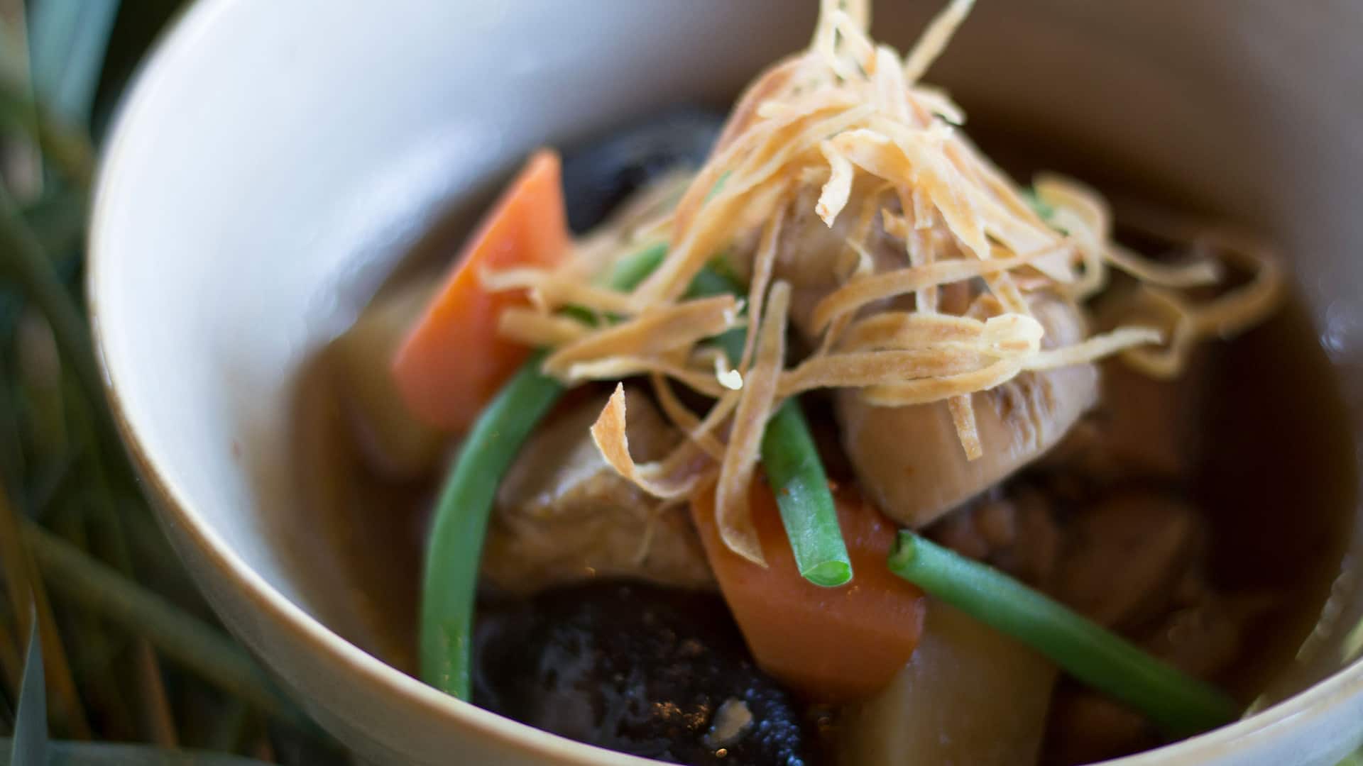 Grand Hyatt Bali Nampu Gameni Simmered Chicken