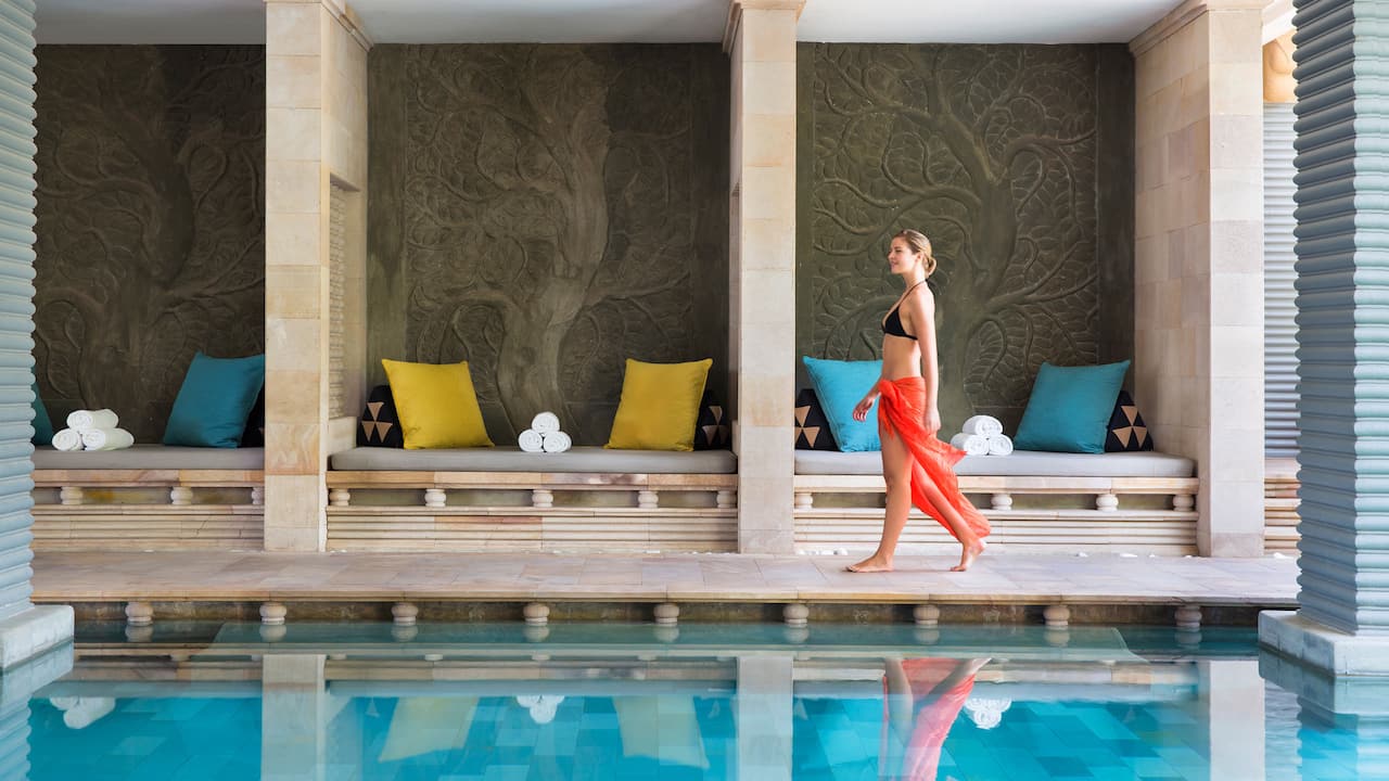Luxury hotel in Siem Reap pool