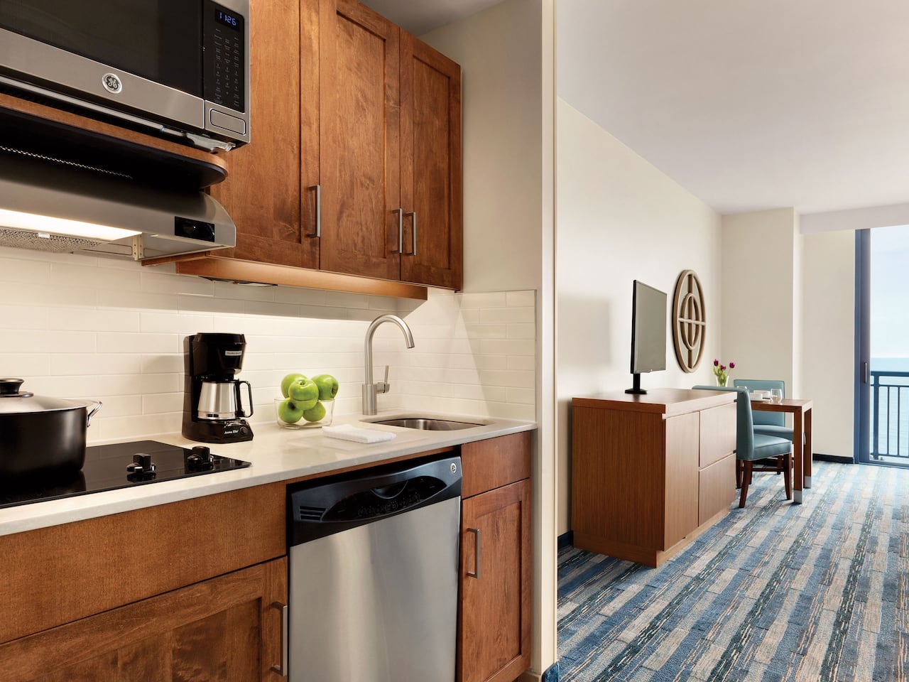 Room with Kitchen Hyatt House Virginia Beach / Oceanfront