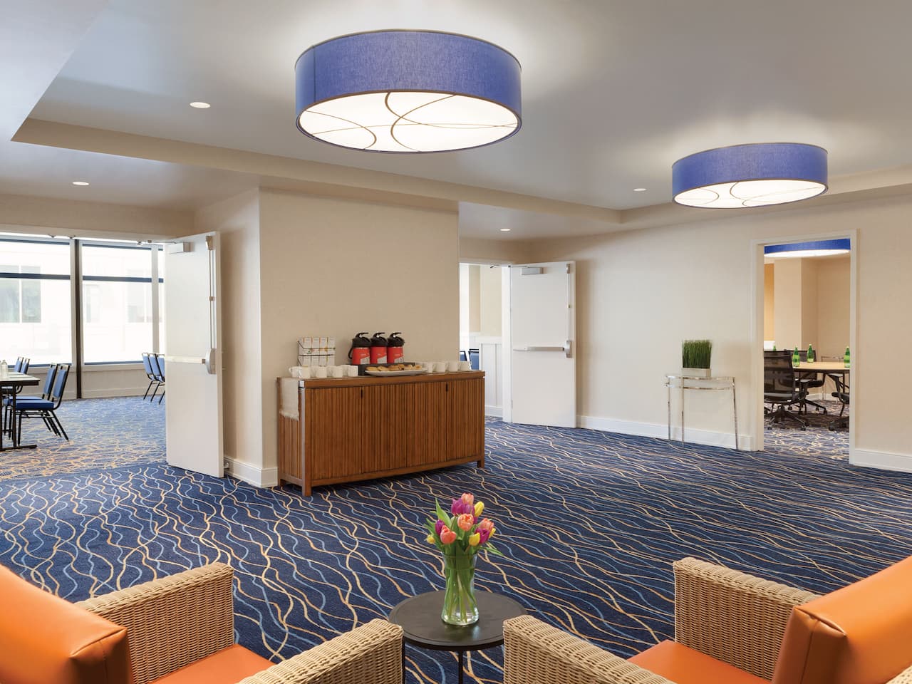 Meeting Area Hyatt House Virginia Beach / Oceanfront
